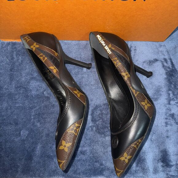 NIB Louis Vuitton Archlight Pump Monogram Stiletto Heel Pointed Toe 38 (US 8) - Picture 3 of 14
